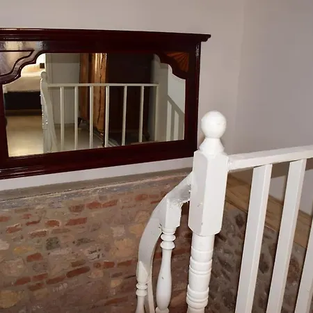 Merkezde Lueks Evi فيلة