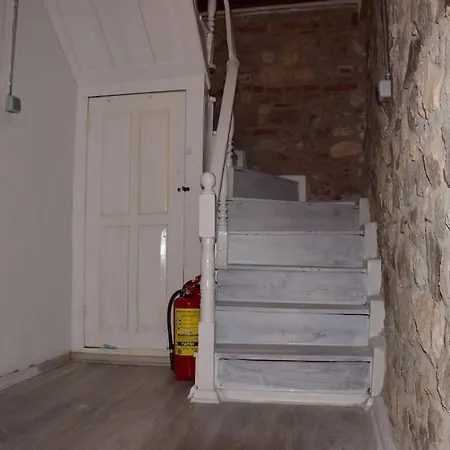 Merkezde Lueks Evi * Ayvalı