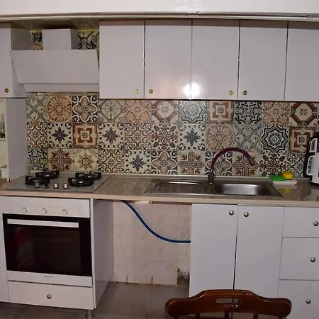 Merkezde Lueks Evi *