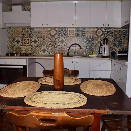 Merkezde Lueks Evi Ayvalı